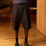 LOWF KYOTO BOX PLEAT SHORTS - BLACK