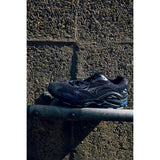 MIZUNO SPORTSTYLE WAVE RIDER 10 METALLIC PACK - ODYSSEY GREY / BLACK SAND
